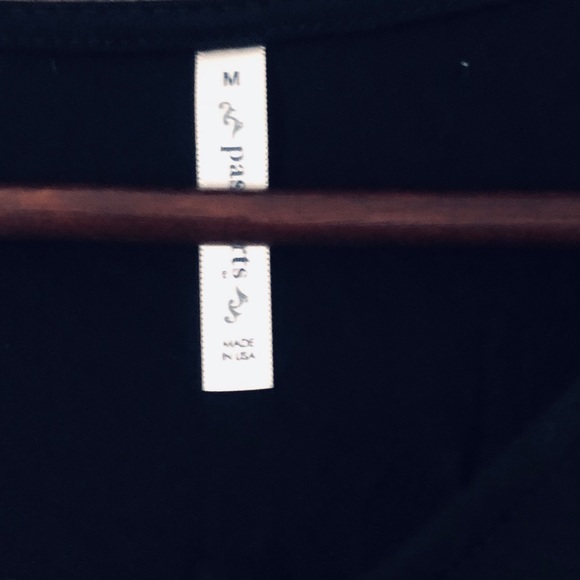 NWT 🔥 Passports Blouse! - Picture 2 of 3